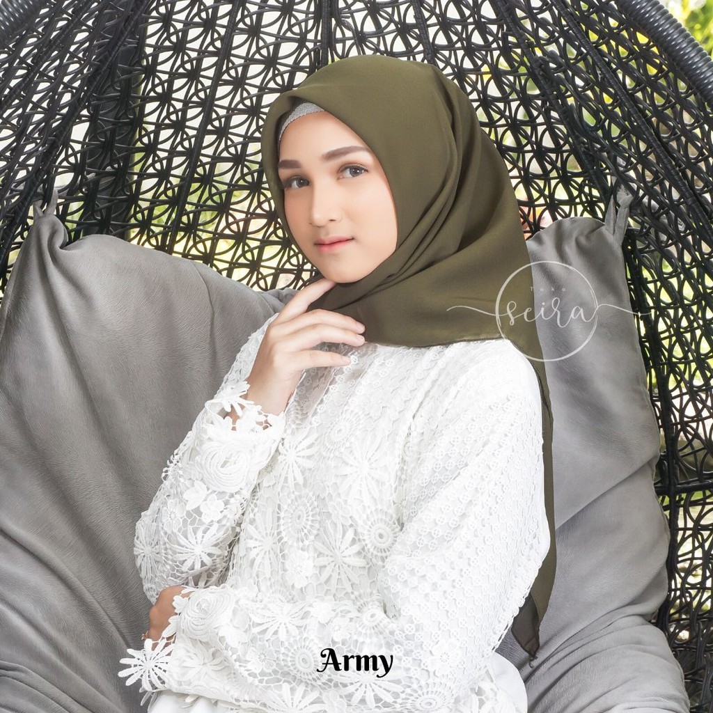 [BISA COD] Bella Square Hijab Segiempat / Kerudung Segi Empat Bella Square / Jilbab Segiempat Bela (Kain Tebal Adem Tidak Menerawang)-Army