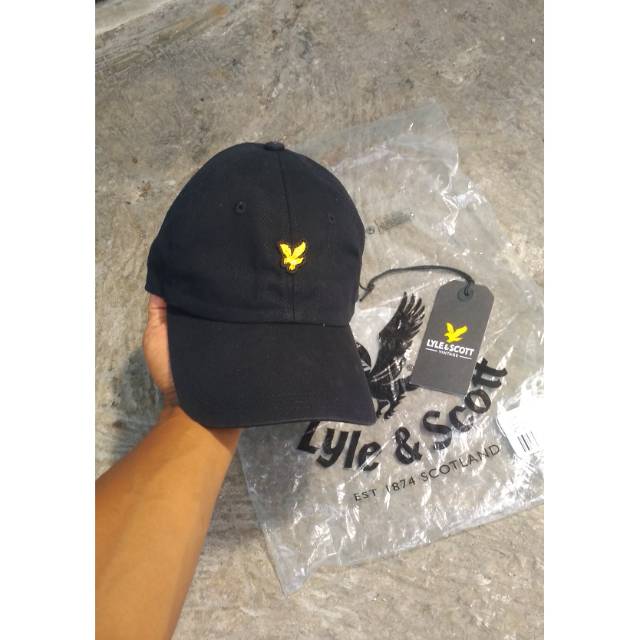 Caps Lyle & Scott