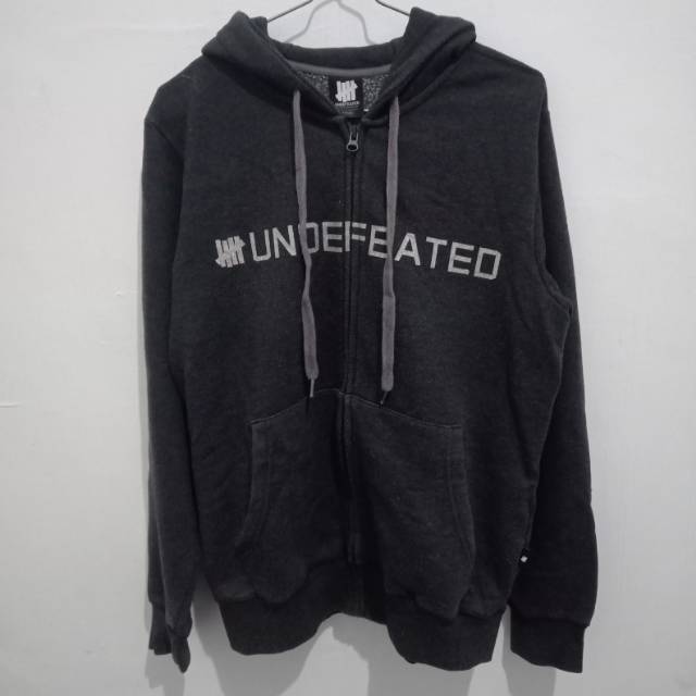 Zipp hoodie Undefeated second