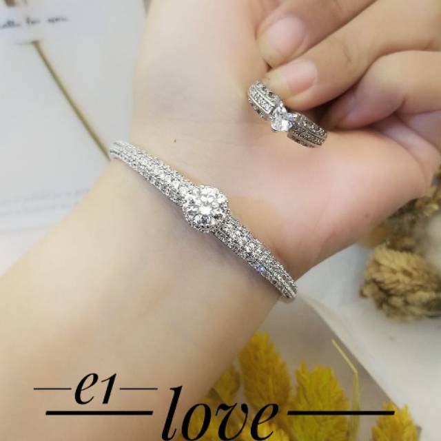 TERLARIS Xuping Set Perhiasan Lapis Emas Gelang Cincin Simple Elegan Silver Berlian Permata Titanium