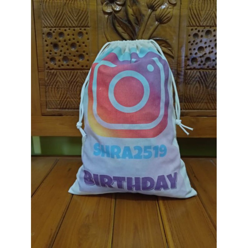 

Souvenir serut 25x35 sablon full warna Grade A tebal