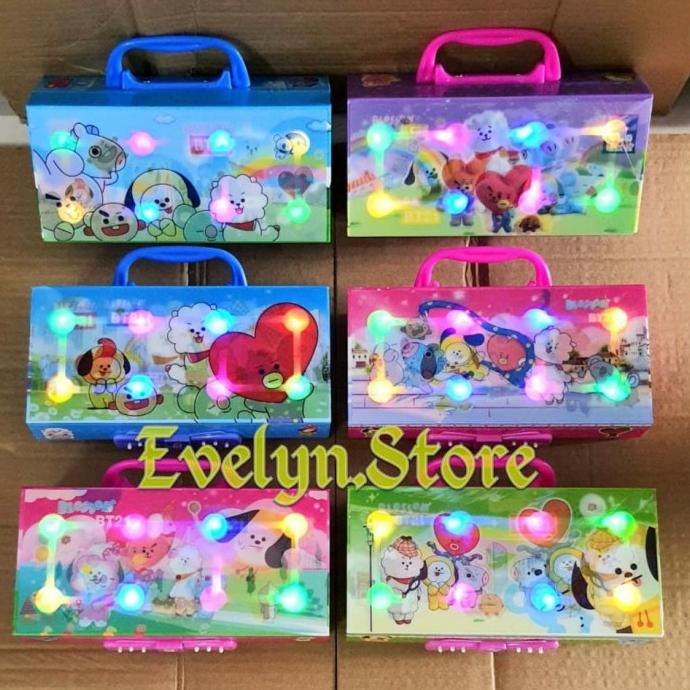 

Promo Awal tahun Kotak Pensil Kode 3D Lampu LED BTS BT21 Kpop 3 susun Promo Awal tahun