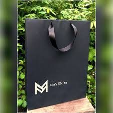 

paperbag hitam uk 15x5x25 cm