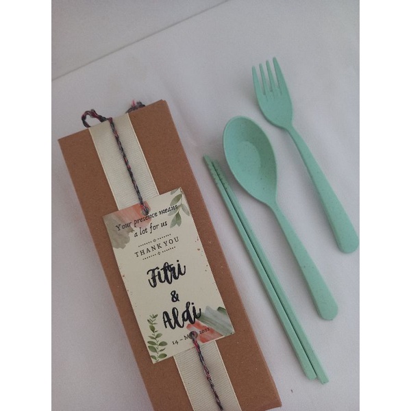 Souvenir Sendok Jerami