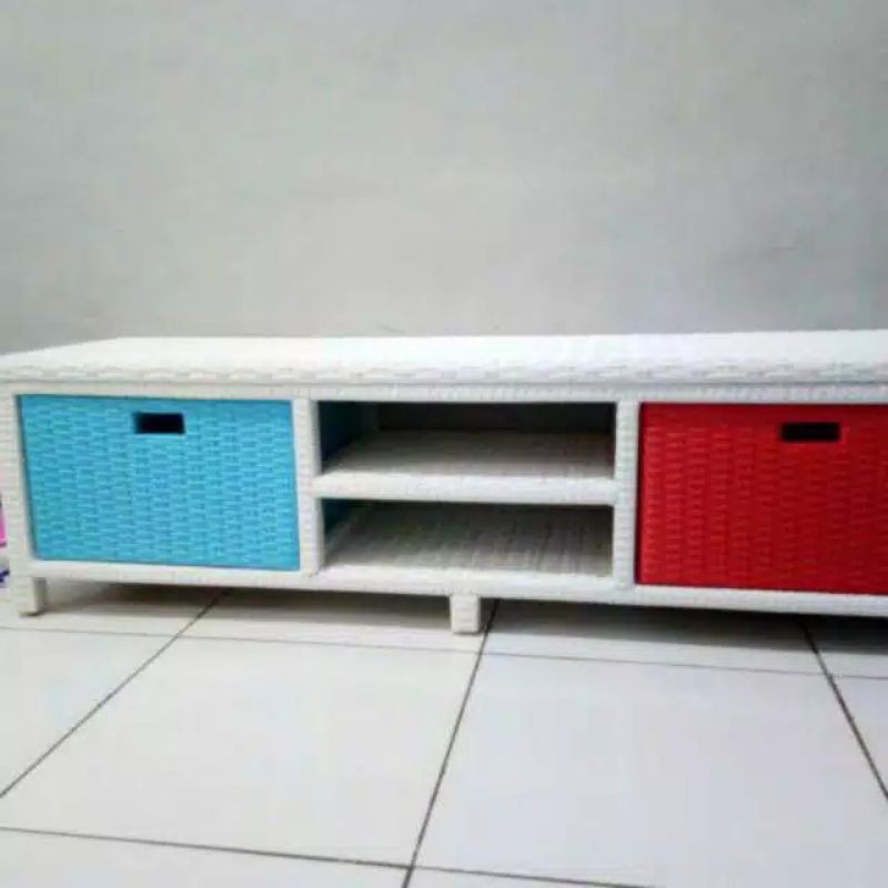 Lemari Rak TV Rotan Sintetis