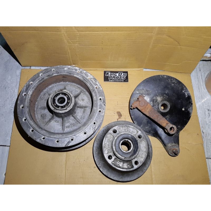 TROMOL BELAKANG 1SET SUZUKI RGR THUNDER 250 ORIGINAL