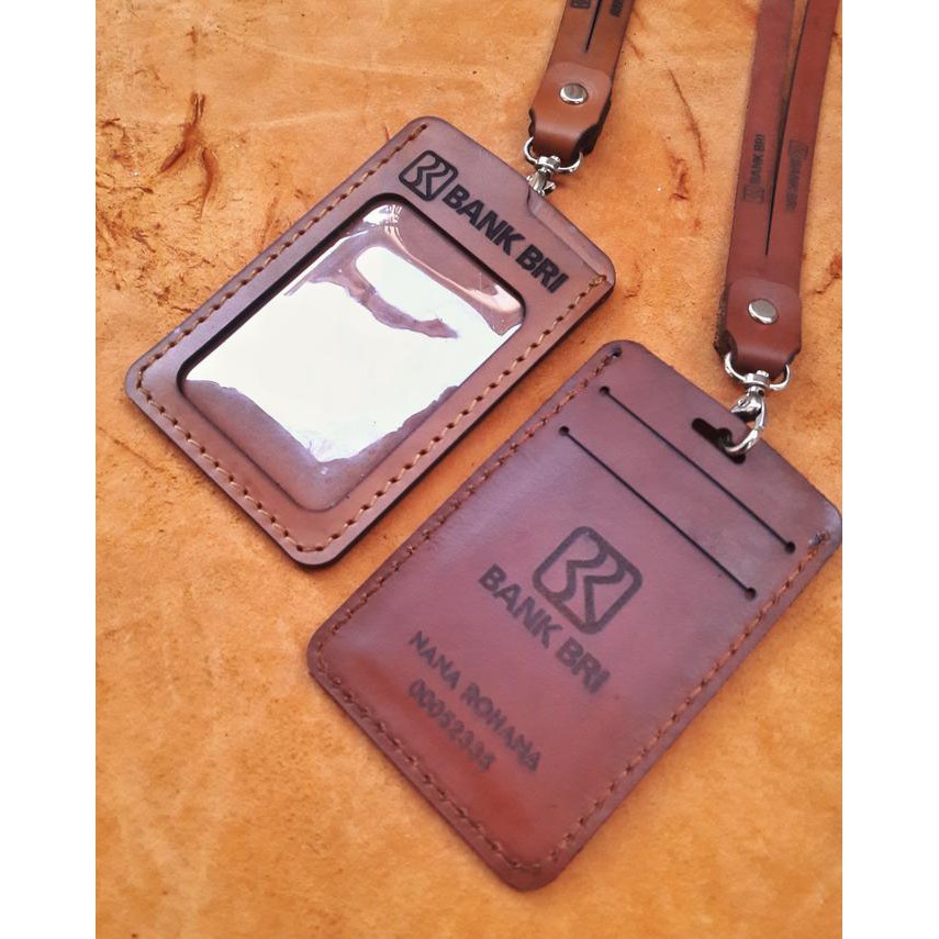 

Gantungan Id Card kulit Case Id Card kulit Name Tag kuliu