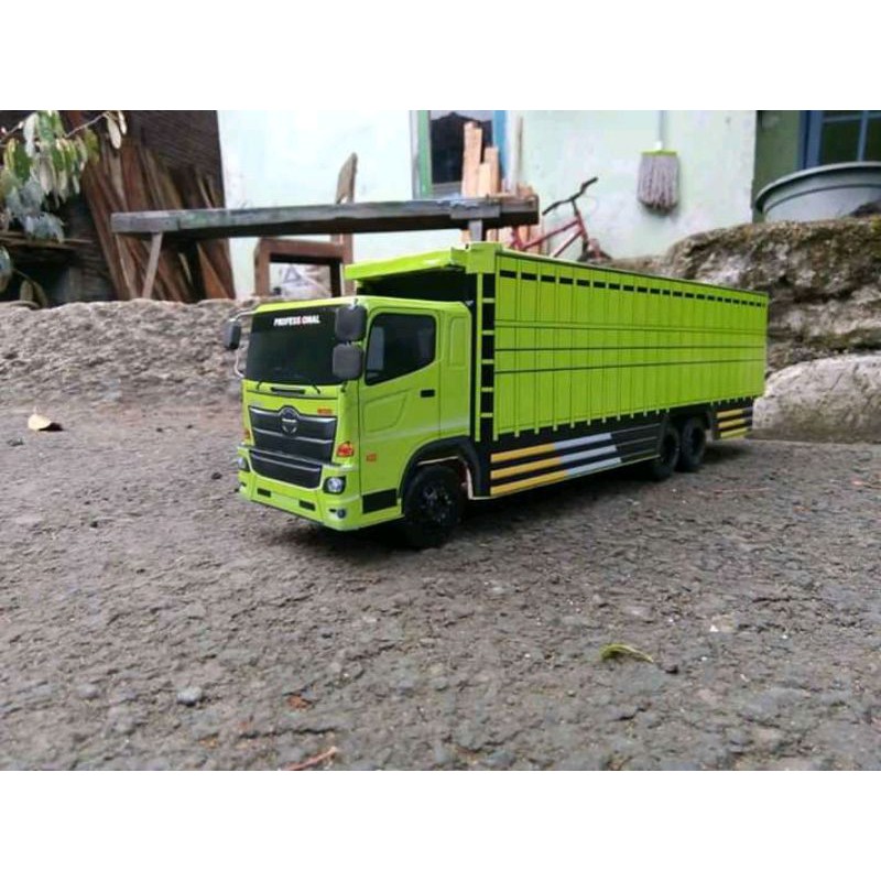 miniatur truk tronton