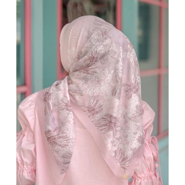 Buttonscarves Preloved Les Amities in Peony