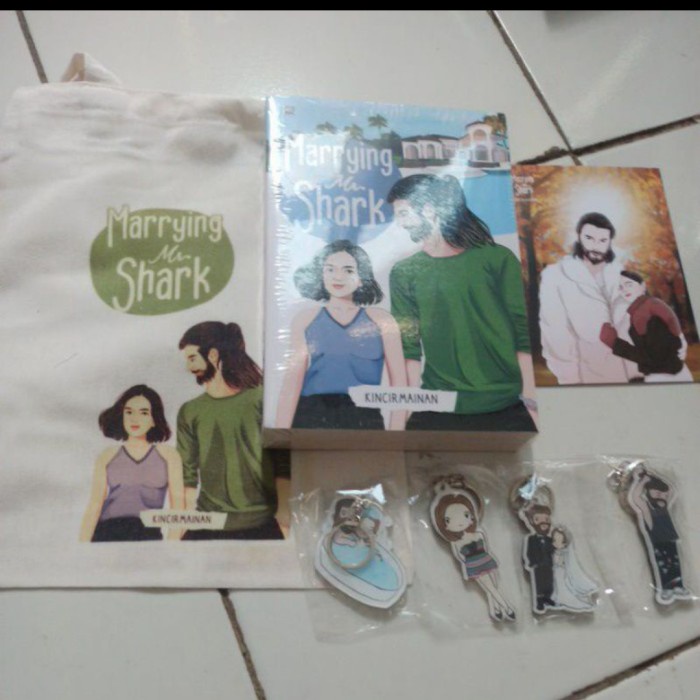 

FLASH SALE!!! NOVEL MARRYING MR SHARK BY KINCIRMAINAN TERMURAH
