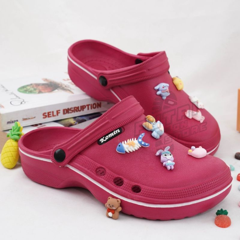 Sandal Selop Slop Pria Wanita Baim Medis Stiker 3D lucu