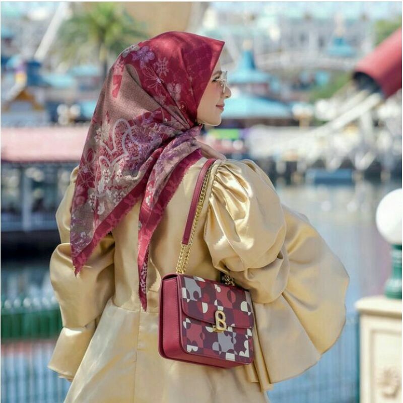 buttonscarves the dream park scarlet