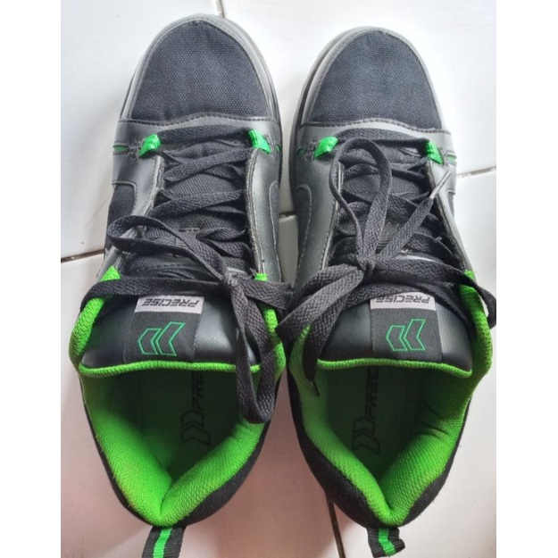 sepatu precise