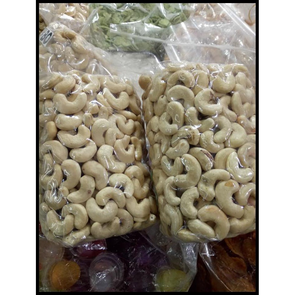 

HOT SALE Kacang mete mentah Jumbo - Sulawesi harga distributor grosir , murah terjamin