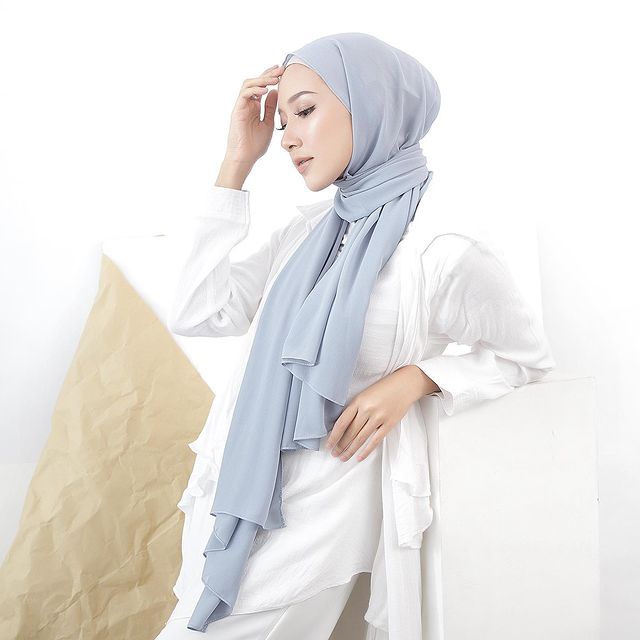 𝗖𝗮𝗿𝗲.𝗶𝗻 Pashmina Lozy Ceruty Babydoll 180x75cm (JAHIT TEPI) PREMIUM QUALITY