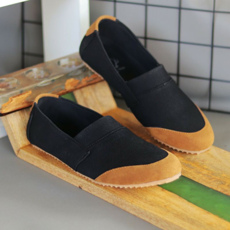 Sepatu Slip On Pria Kasual Slop Santai Murah Original Canvas Twill Premium