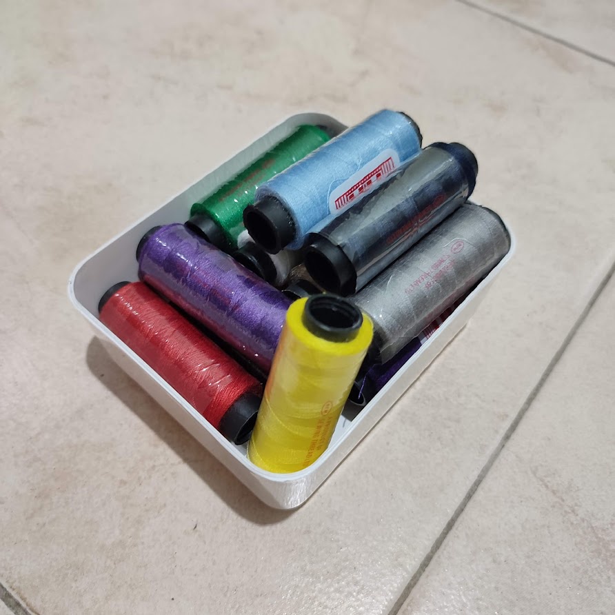 Kotak Wadah Tempat Penyimpanan Lipstick Make Up Manik Aksesoris Benang Kancing Mur Baut Perkakas Sendok Pensil Pulpen Kancing Storage Box Plastik Serbaguna Kotak Aesthetic Pembatas Organizer Kosmetik