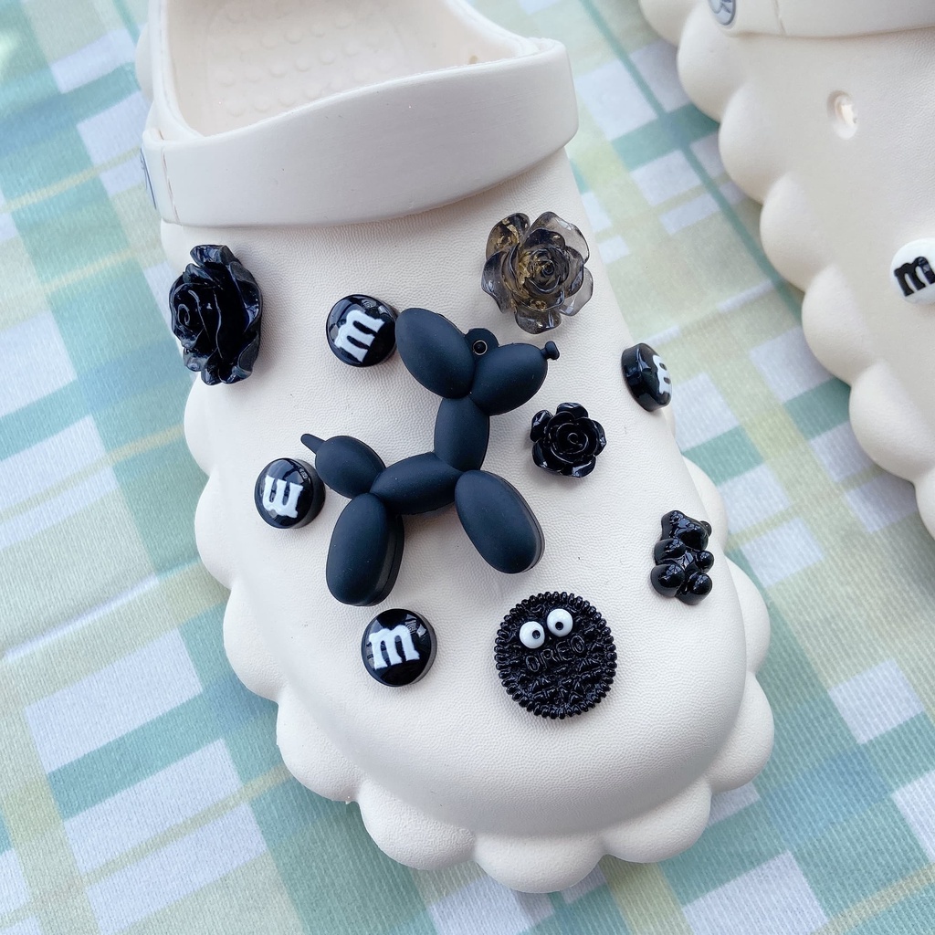 @shinydiy 20 pcs jibbitz crocs Charms KAWS Dan Balon Anjing Untuk Dekorasi Sepatu【asesoris wanita｜crocs jibbitz】