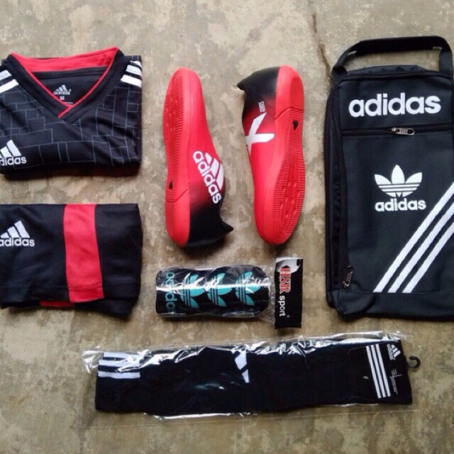 BONUS BANYAK GRATIS ONG   KIR sepatu futsal adidas bonus