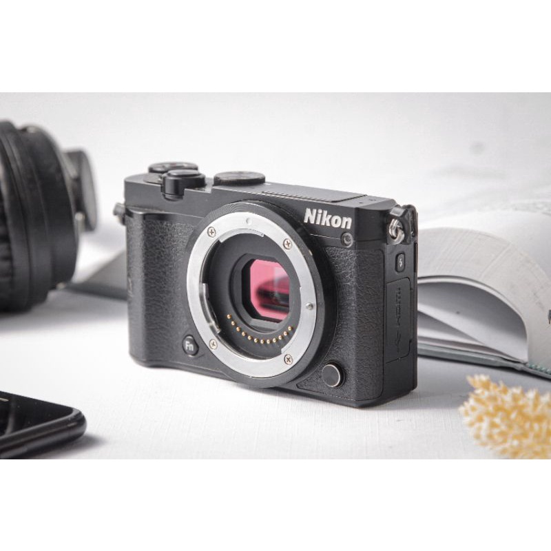 MIRRORLESS NIKON J5 WIFI TOUCHSCREEN FLIP NFC FULLSET MULUS-2