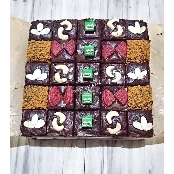 

BROWNIES FUDGY - Spesial