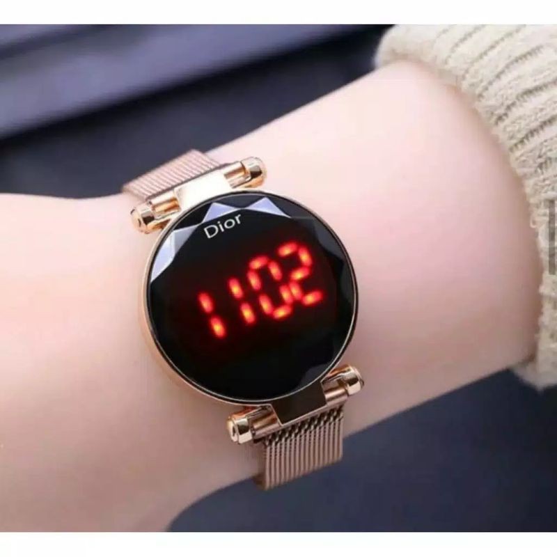 (Bayar Ditempat)Jam Tangan Wanita( D)Touch Scren Bulat Led Magnet(Dikirim Dari Jakarta)