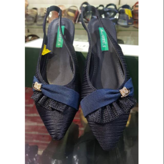 Sepatu pansus tali belakang wanita