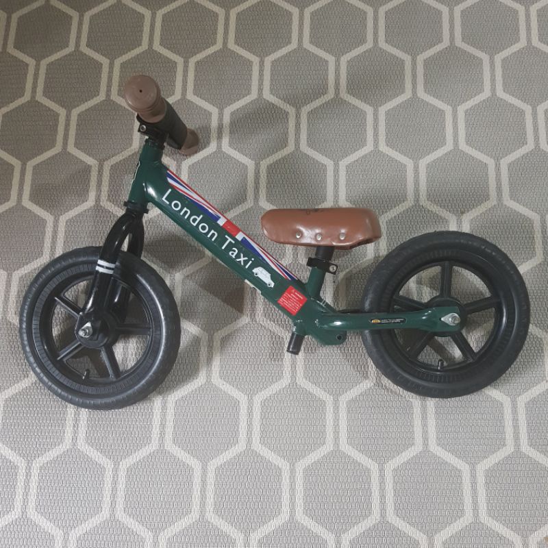 London Taxi Balance Bike Preloved