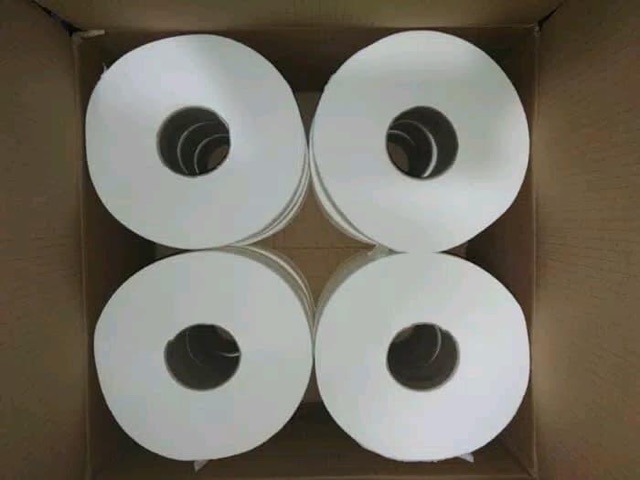 tissue  livi jumbo 24meter ( isi sedus 16pcs)