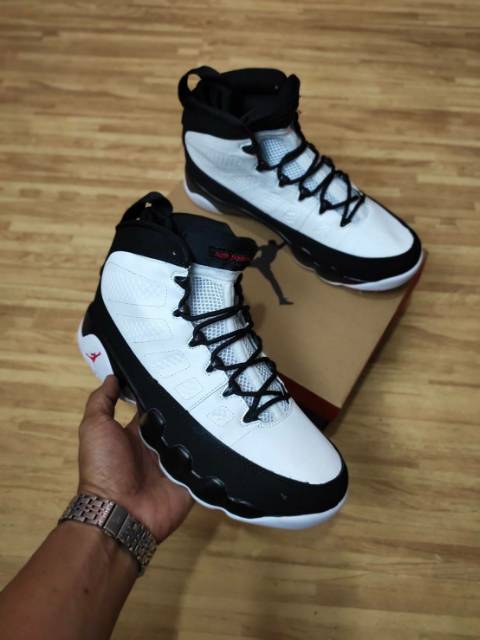 all black retro 9