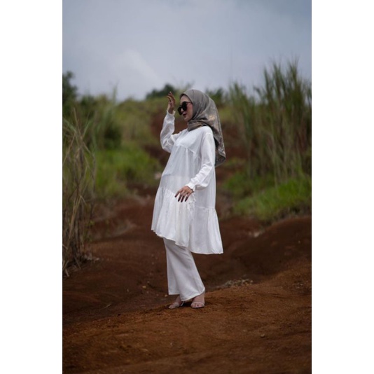 Ready Clowi top by Radwah HNC