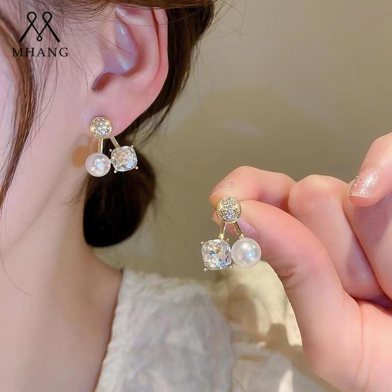 Anting Stud Bentuk Persegi Aksen Mutiara Bahan Zirkon Gaya Vintage Untuk Wanita