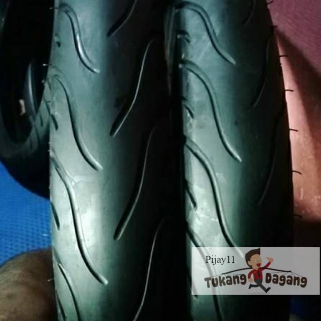 Sepasang ban michellin moge,100/70-17,130/70/17