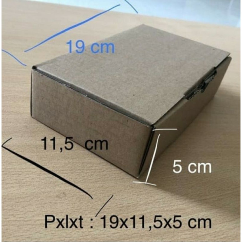 

Dus Kotak Kardus uk 19 x 11,5 x 5 cm