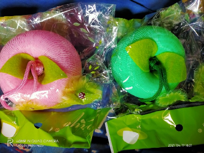 Spon Mandi Apel Warna