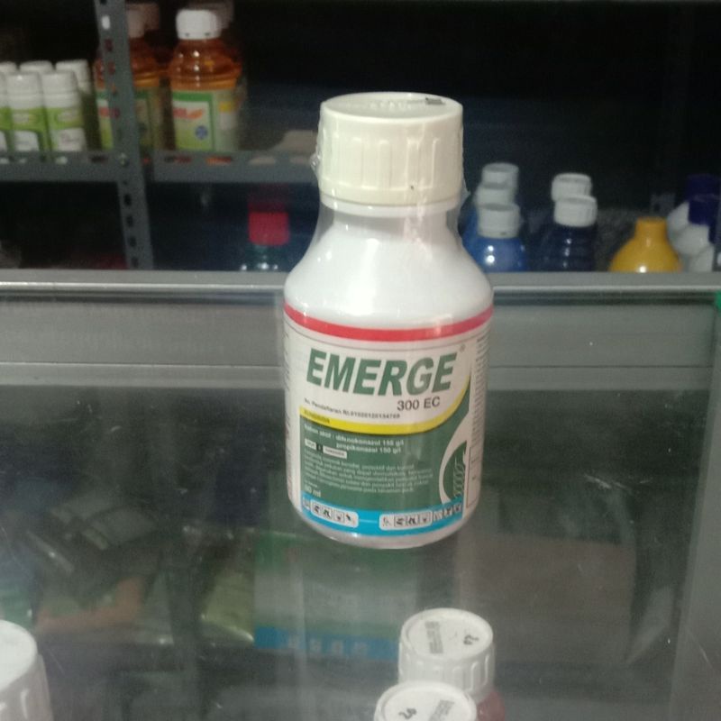 Fungisida EMERGE 300EC 80ml dan 250ml