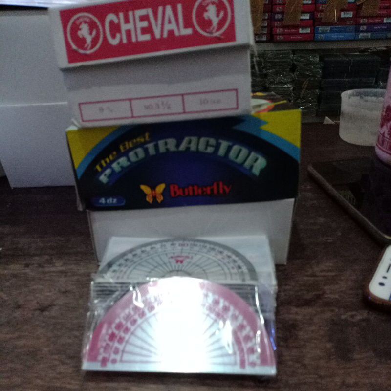 

Penggaris Busur Butterfly no4 180/10 isi 48PCS
