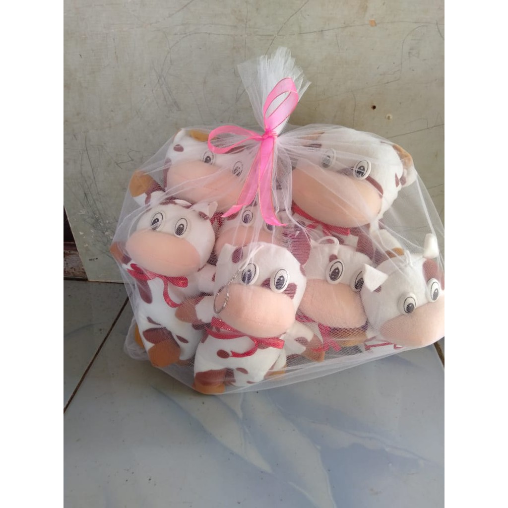 Boneka sapi beranak