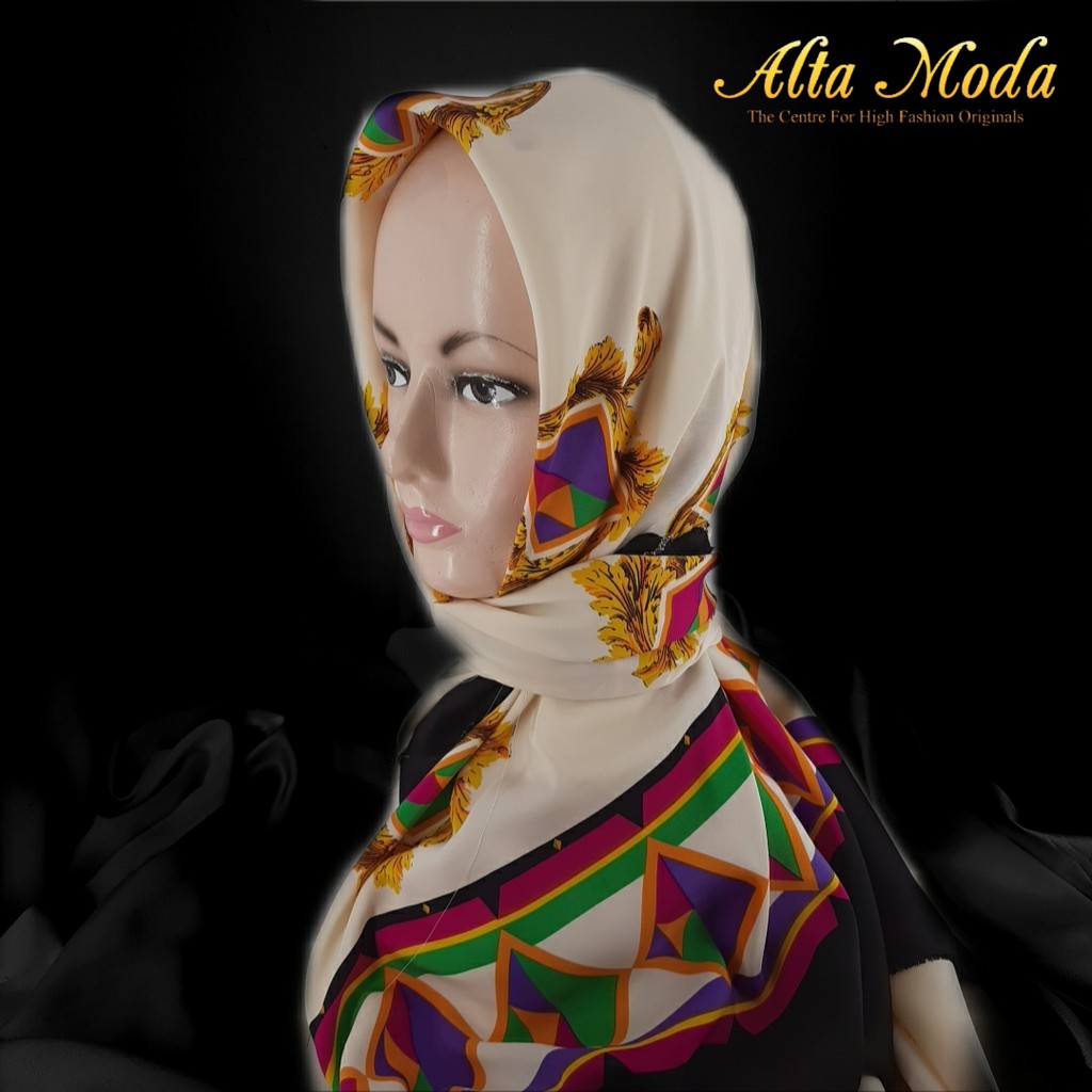 

Alta Moda Jilbab Fancy Printed Silk Offwhite Motif Bunga (1M)