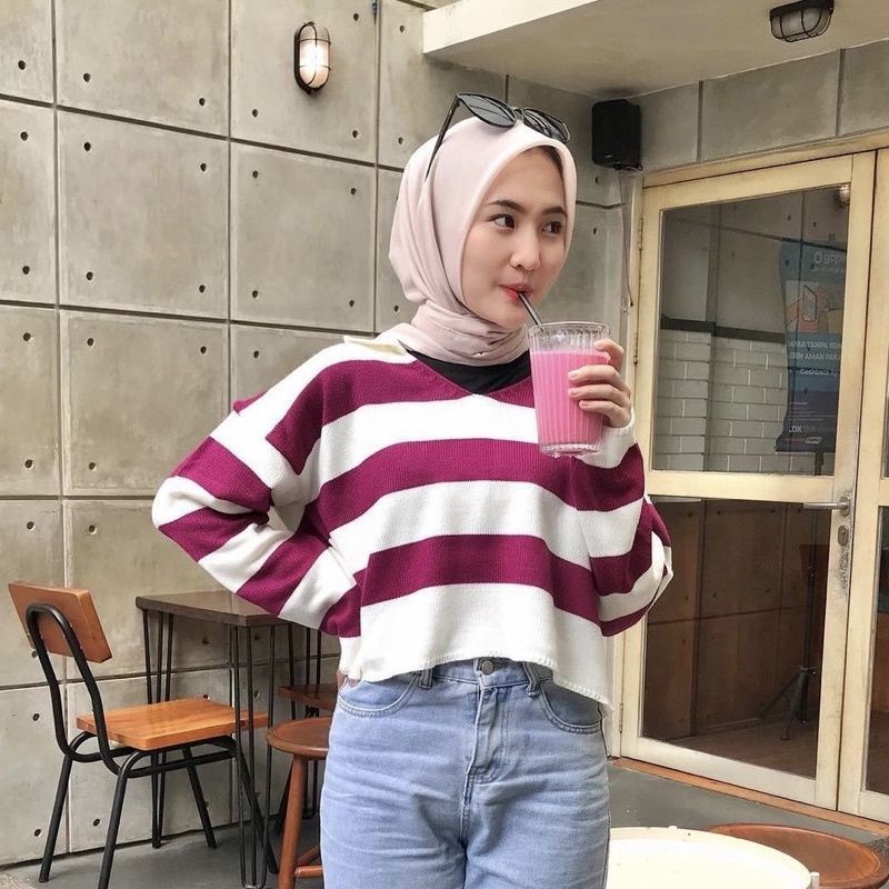 Crop Rajut Strip DELLA Oversize PREMIUM KNIT TEBAL 7guadged | Blouse Rajut Motif | Blaster Sweater Rajut Wanita