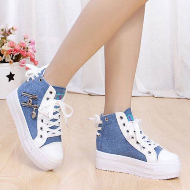 QZ - Sepatu Sneakers Wanita MT 552