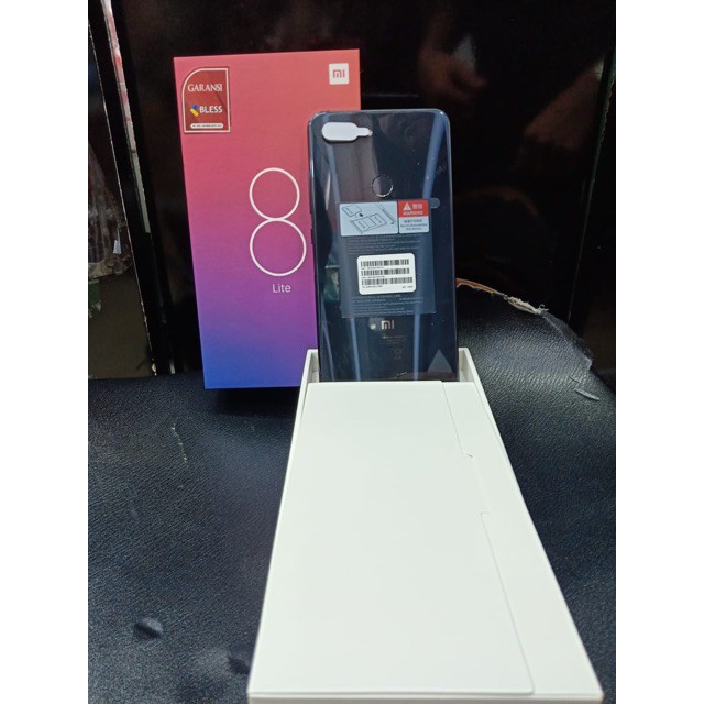 PROMO CUCI GUDANG HP Xiaomi mi 8lite ram 6/128 garansi distri global 1 tahun