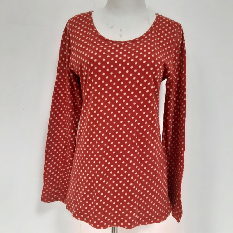 PRELOVED / THRIFTV/ SECOND LONGSLEVE / KAOS LENGAN PANJANG POLKADOT TERACOTA / BATA SIZE M LIKE NEW 