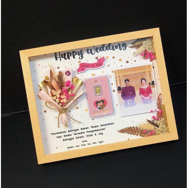 DESAIN FRAME CUSTOM / BUNGA FOTO EMAS LOGAM MULIA DALAM FRAME/FRAME 8R