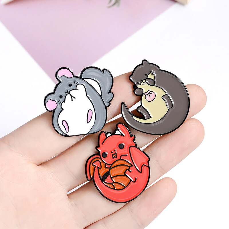 Bros Pin Enamel Desain Landak Chinchilla Otter Penguin Dragon Untuk Hadiah Anak