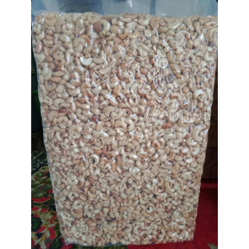

Kacang mente belahan 50/kilo