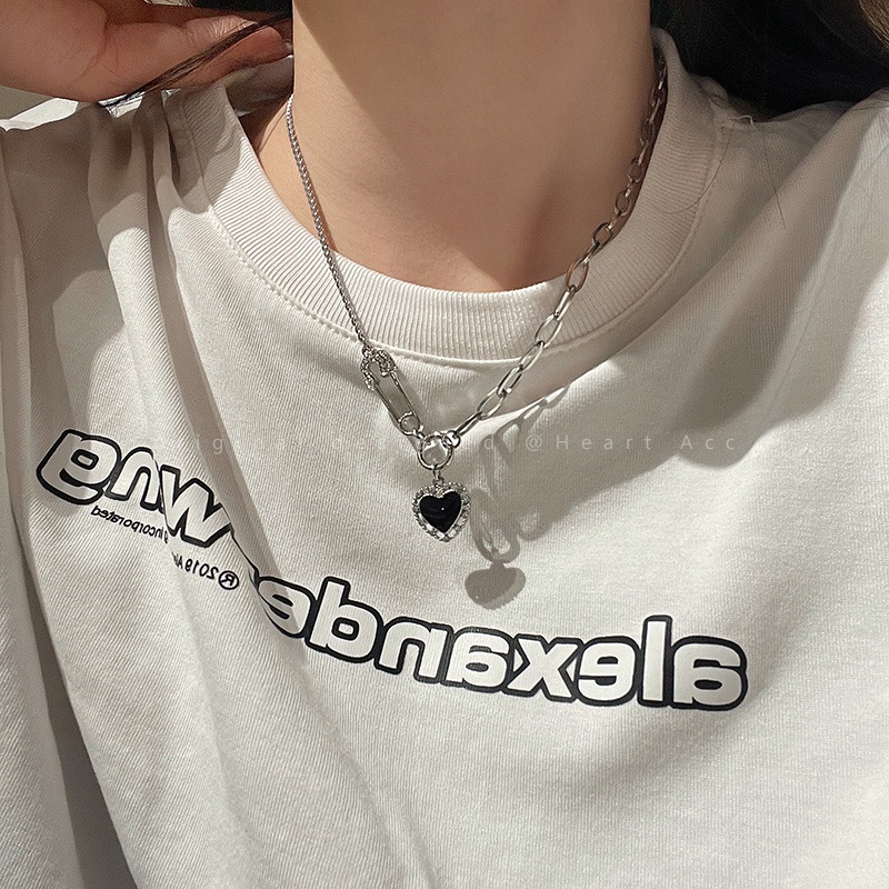 AY(CN) Y2k Kalung Rantai Silver Liontin Hati Hias Kristal Hitam Untuk Wanita