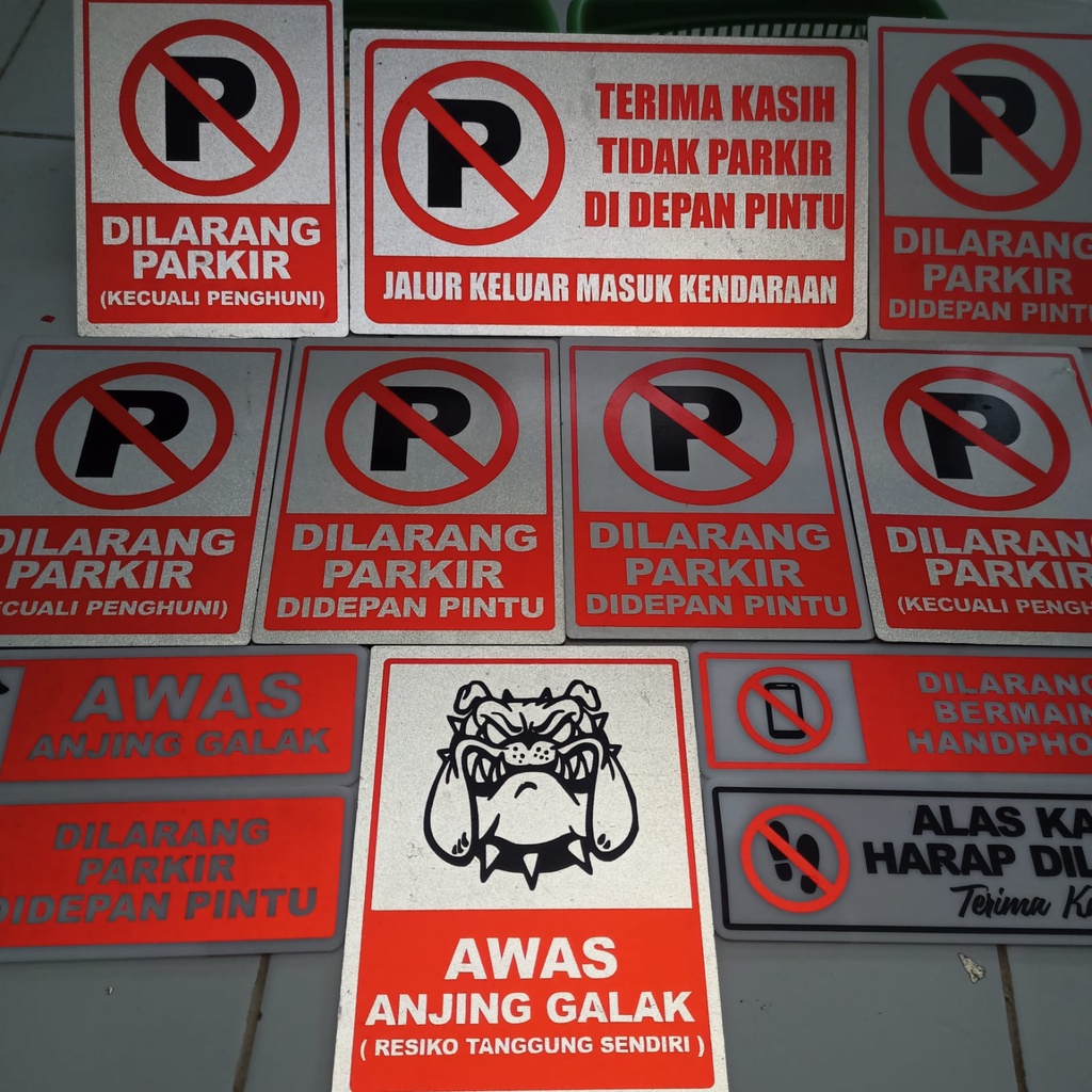 Papan Akrilik