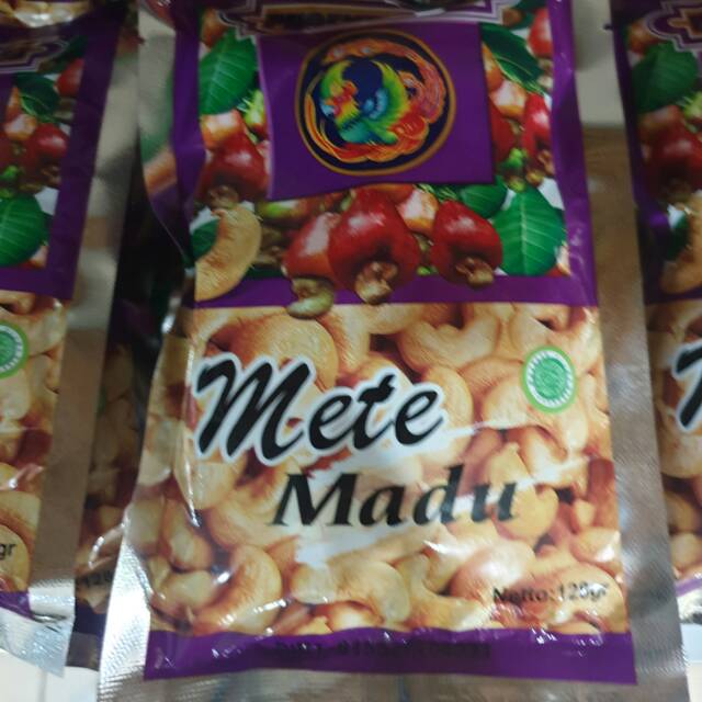 

Kacang mete aneka rasa 128 gr. cemilan