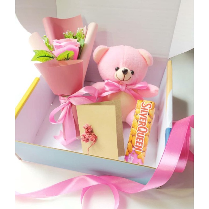 (S) SNACK BOX PINK BUNGA Kado Ulang Tahun/ Kado Wisuda/ Kado Anniversary / Paket PINK / sahabat / wisuda sidang